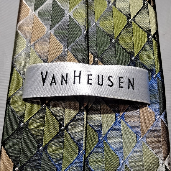 Van Heusen 💯 Silk Men's Necktie 57-60" x 3.25" Geometric Green/Tan/Multi-colors - Picture 3 of 9